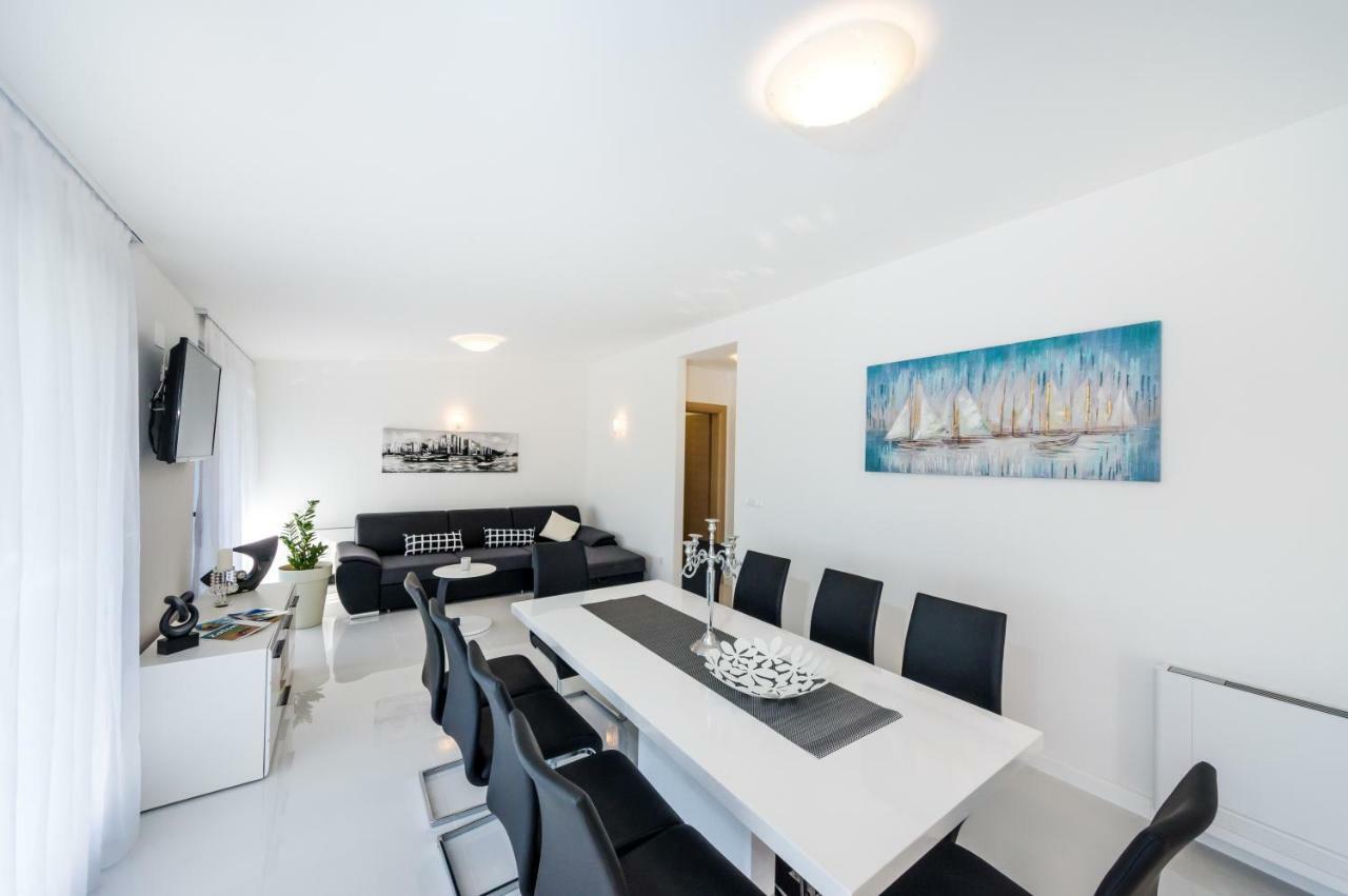 Apartments Menalo 扎顿 外观 照片